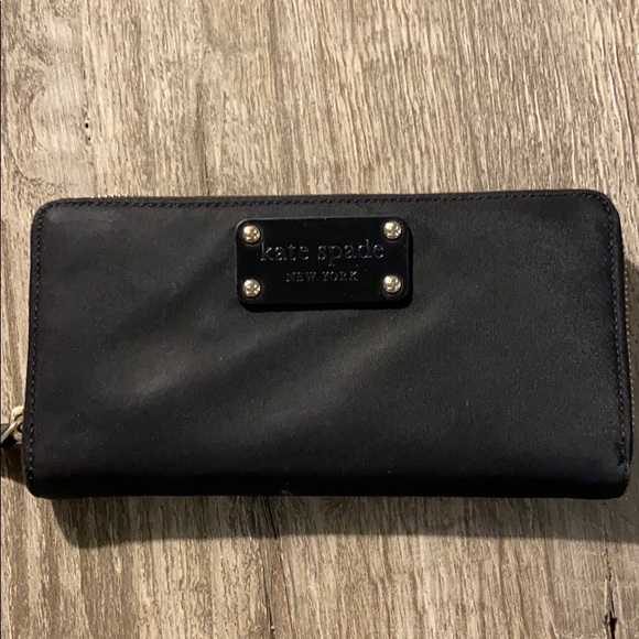 Kate Spade Wallet - Picture 1 of 7